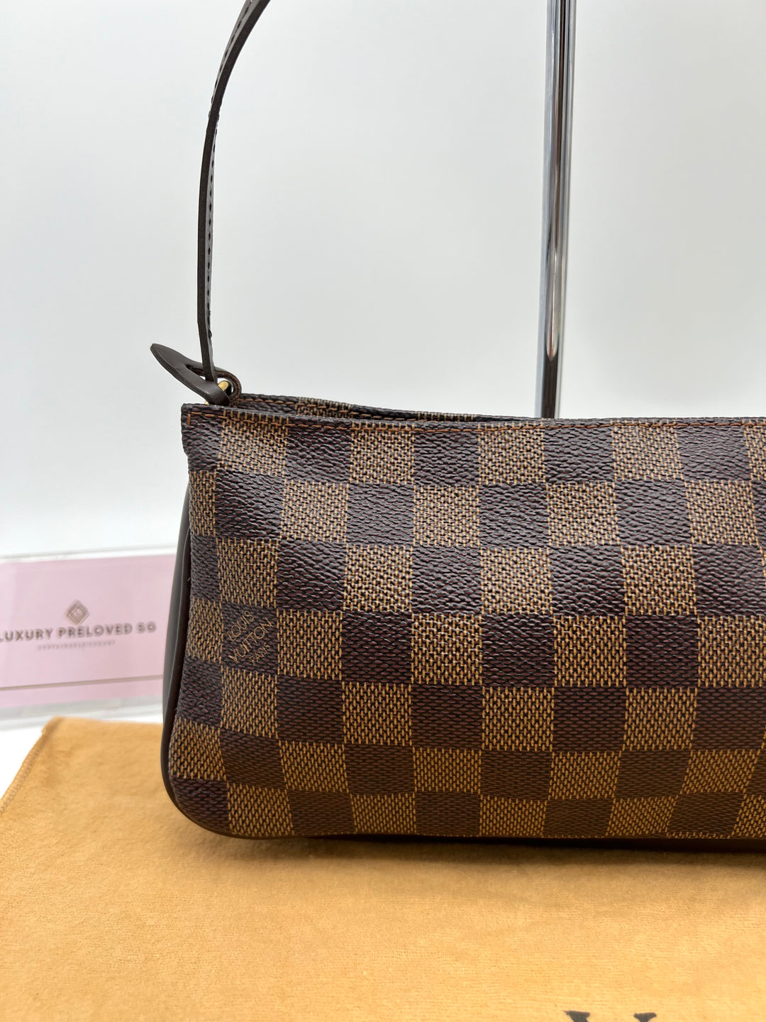 LOUIS VUITTON POCHETTE ACCESSORIES NAVONA DAMIER