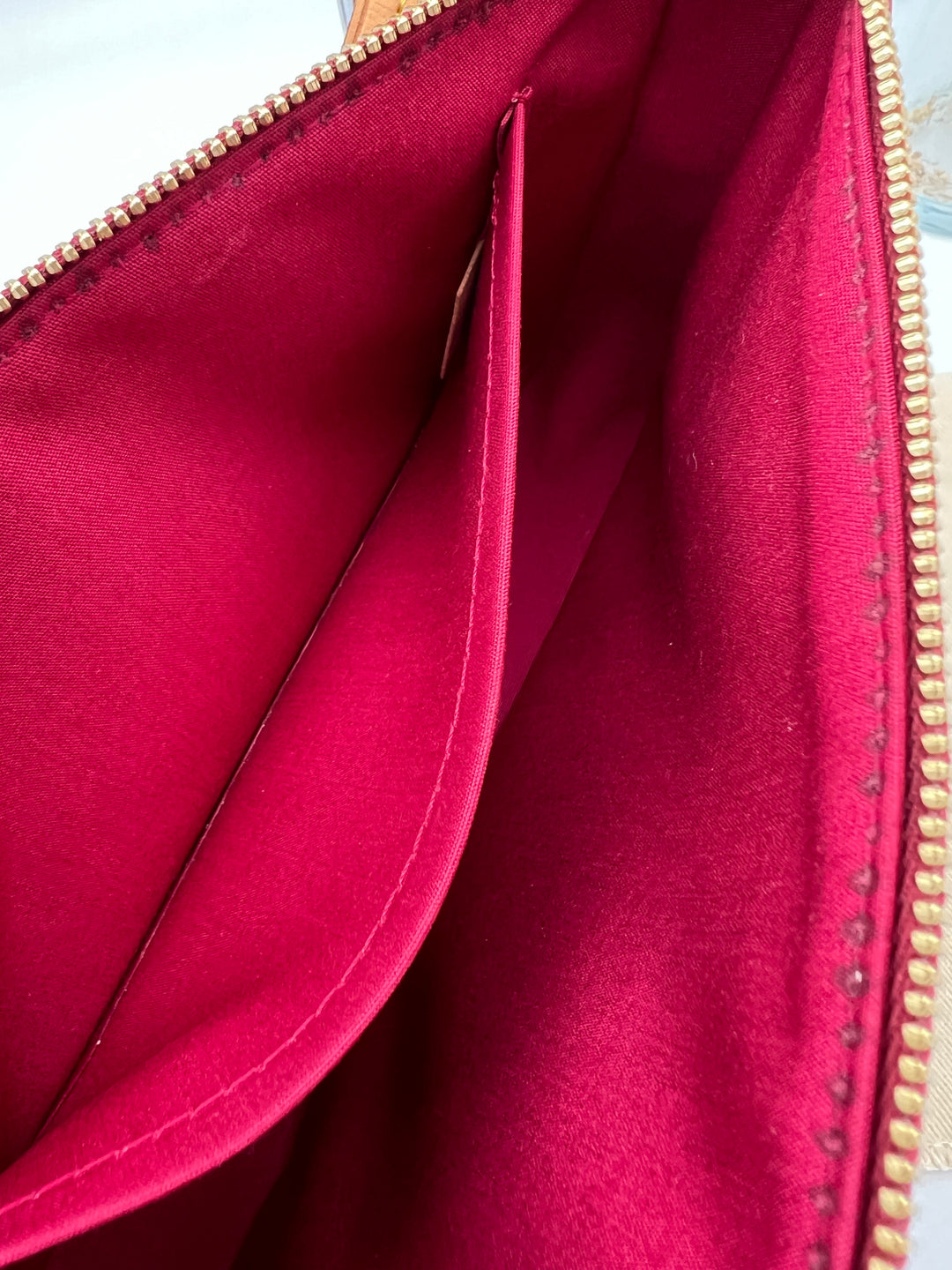 LOUIS VUITTON POCHETTE ACCESSOIRES VERNIS ( NEW MODEL )