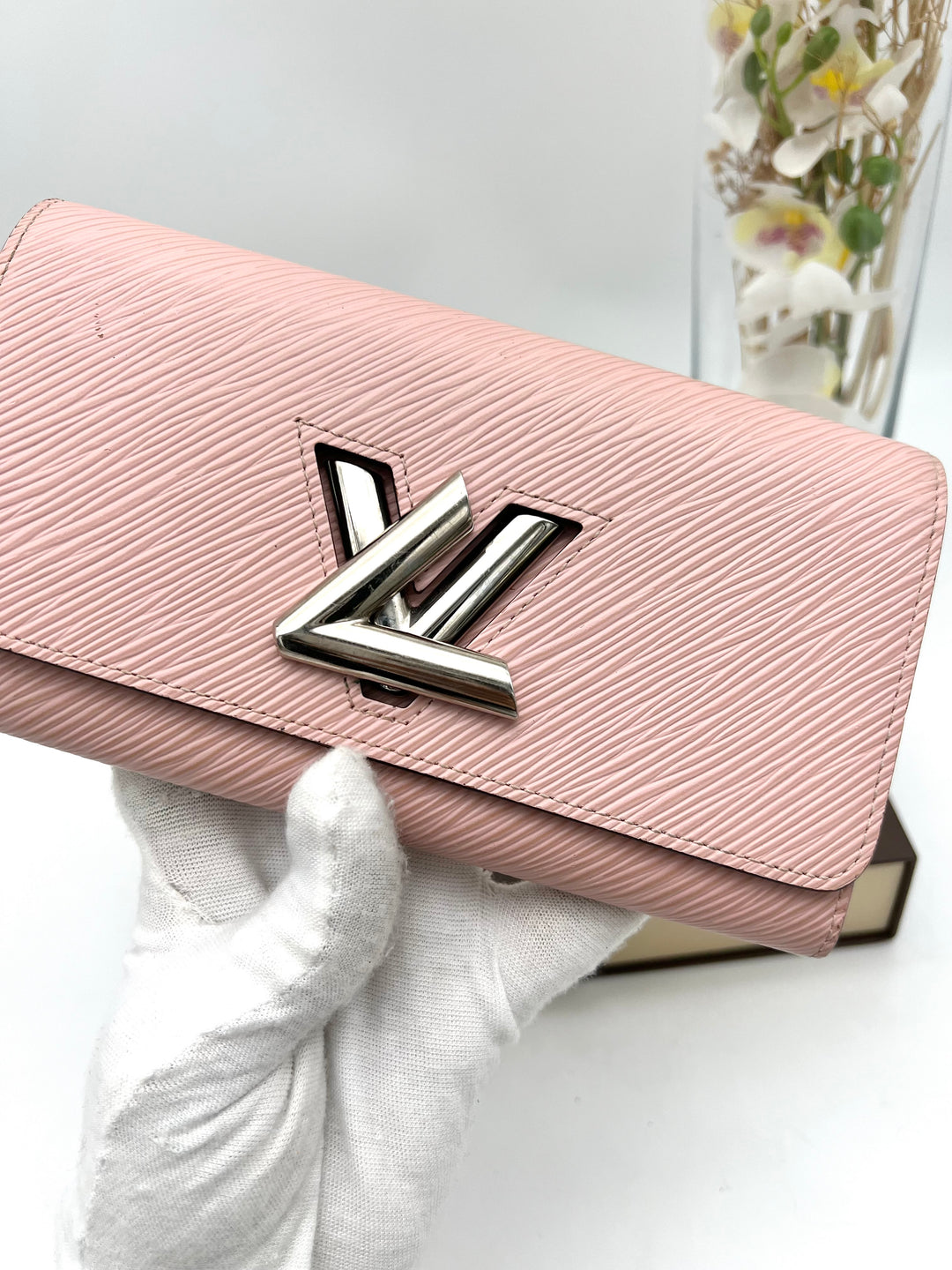 LOUIS VUITTON TWIST WALLET