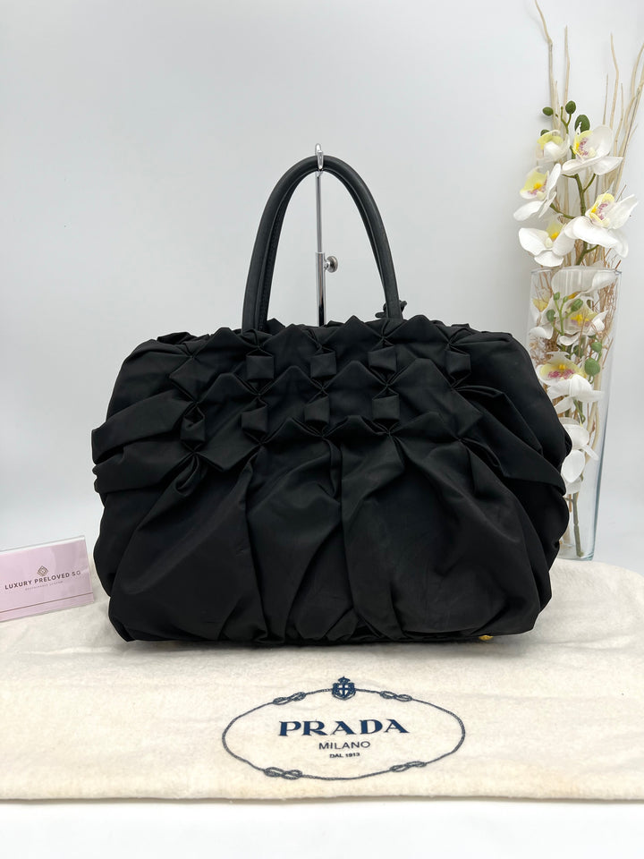 PRADA NYLON PLEATED HANDLE NYLON