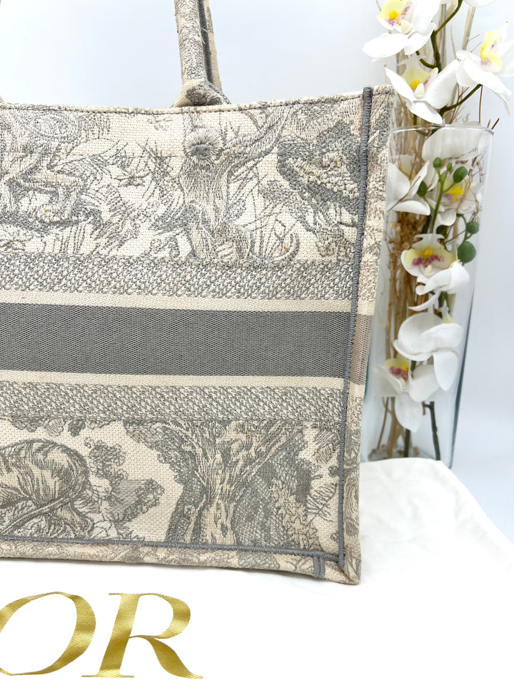 CHRISTIAN DIOR OBLIQUE BOOK TOTE GREY