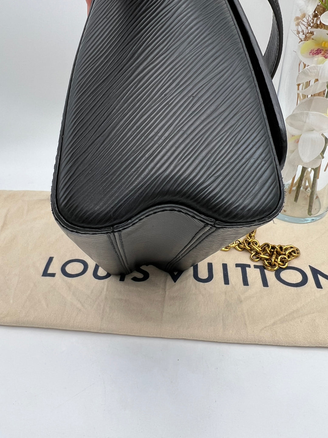 LOUIS VUITTON TWIST BLACK EPI GHW