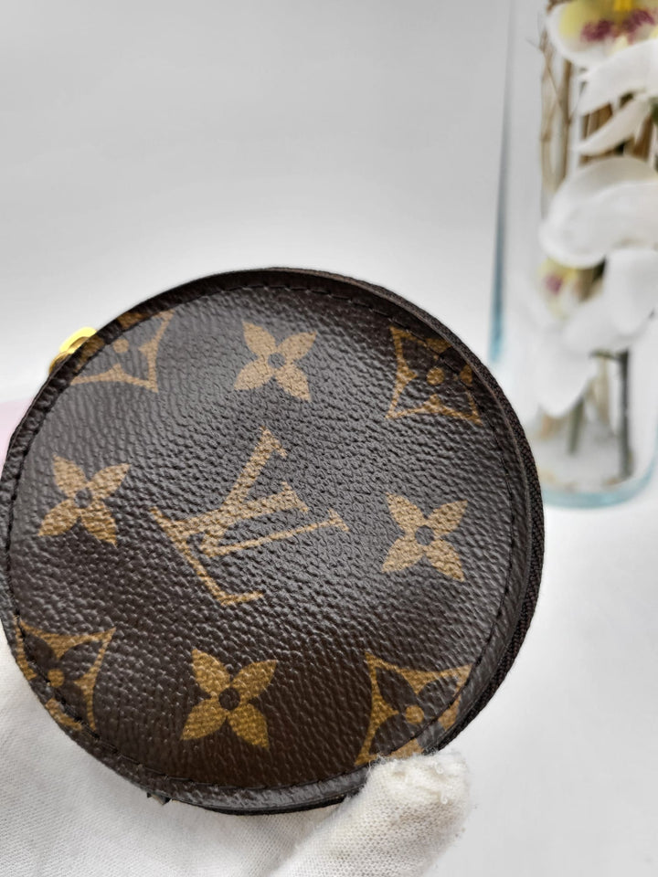 LOUIS VUITTON MULTI POCHETTE