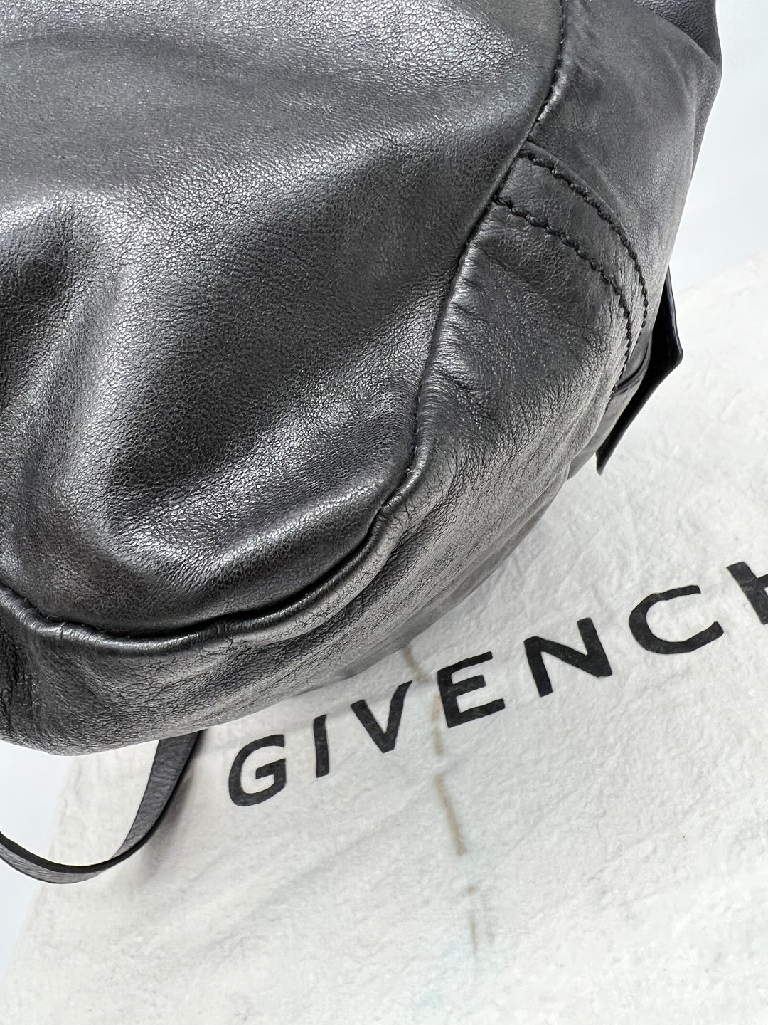 GIVENCHY PANDORA CLASSIC 2 WAY