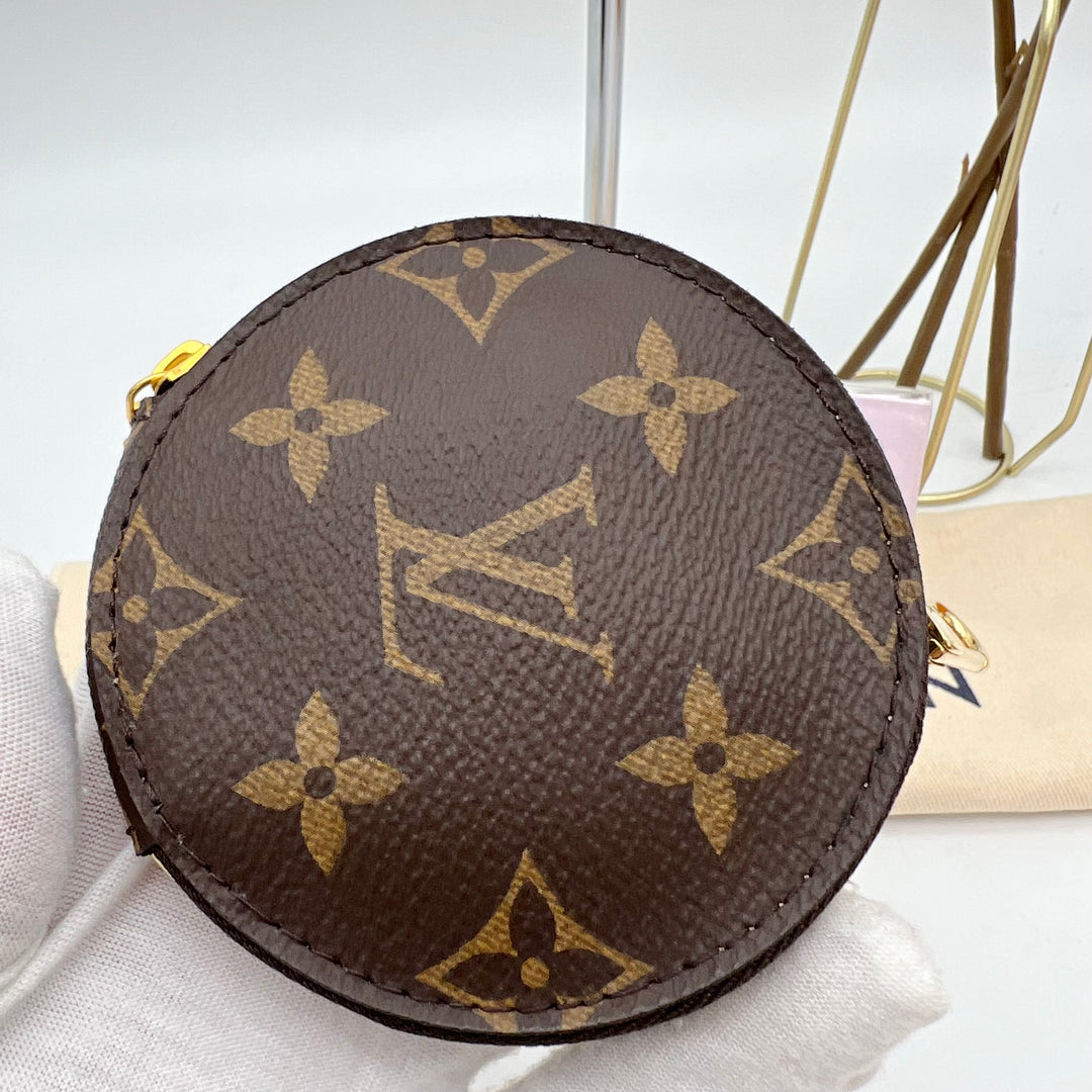 LOUIS VUITTON MULTI POCHETTE