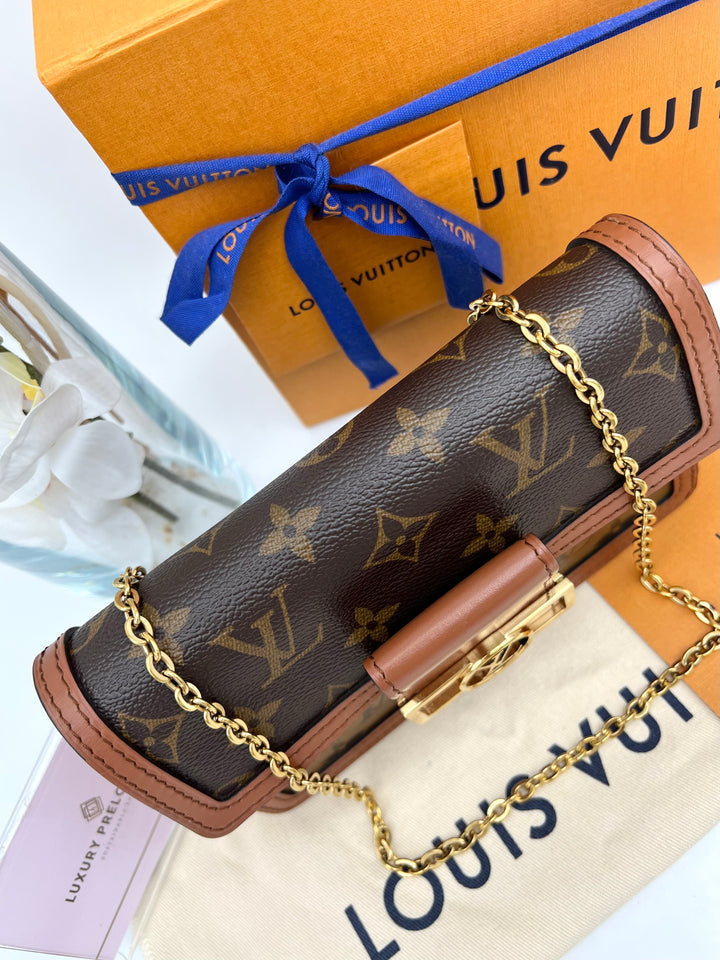 LOUIS VUITTON DAUPHINE WALLET ON CHAIN (RFID)