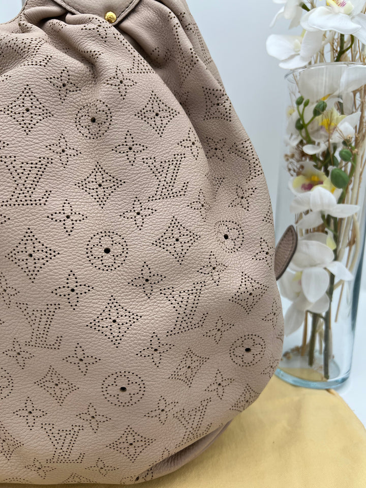 LOUIS VUITTON MAHINA L HOBO