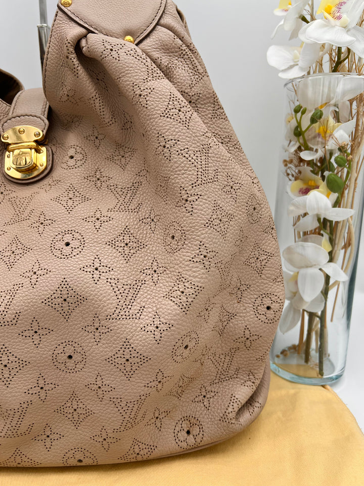 LOUIS VUITTON MAHINA L HOBO