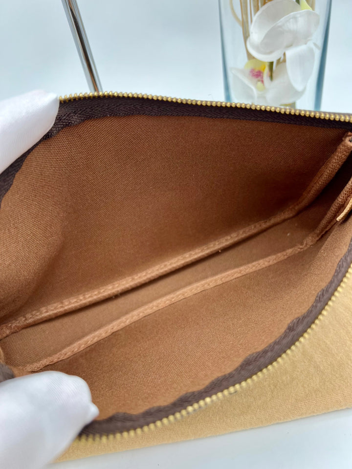 LOUIS VUITTON POCHETTE ACCESSORIES MONOGRAM