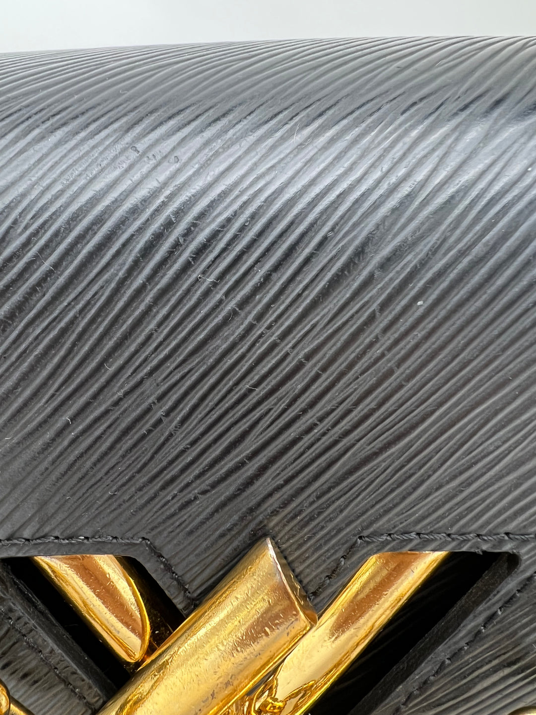 LOUIS VUITTON TWIST BLACK EPI GHW