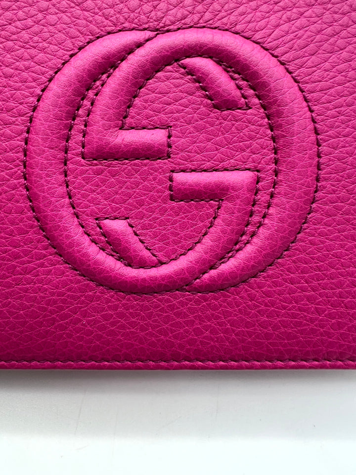 GUCCI GG SOHO WALLET ON CHAIN