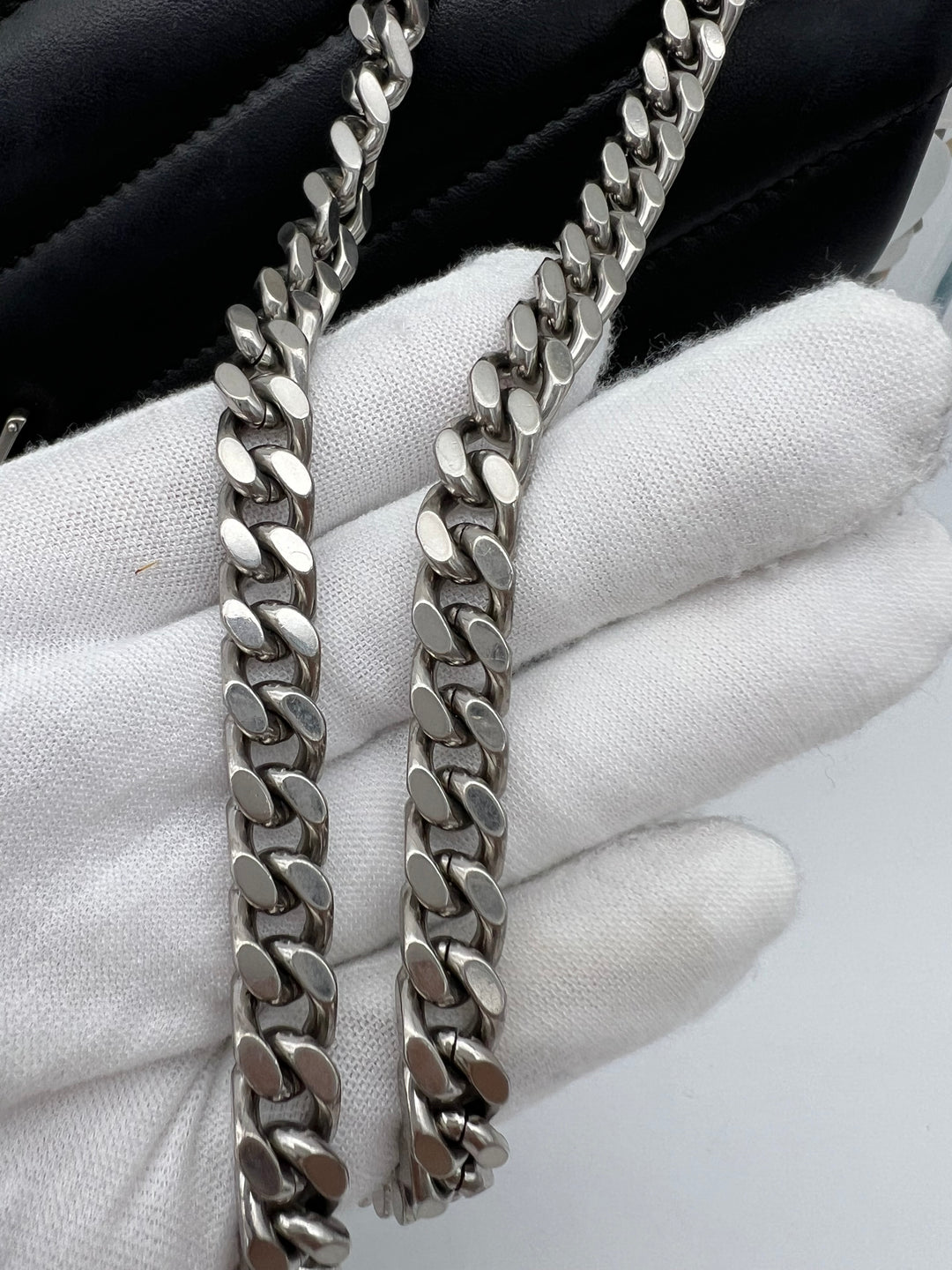 YVES SAINT LAURENT LOULOU MEDIUM