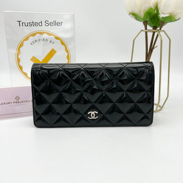 CHANEL BI FOLD NO 19 PATENT WALLET