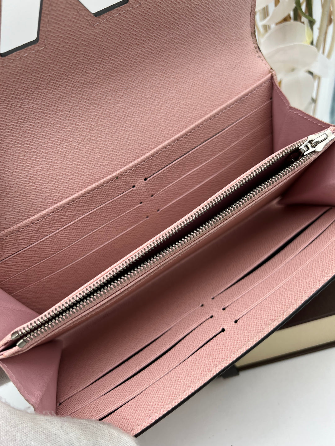 LOUIS VUITTON TWIST WALLET