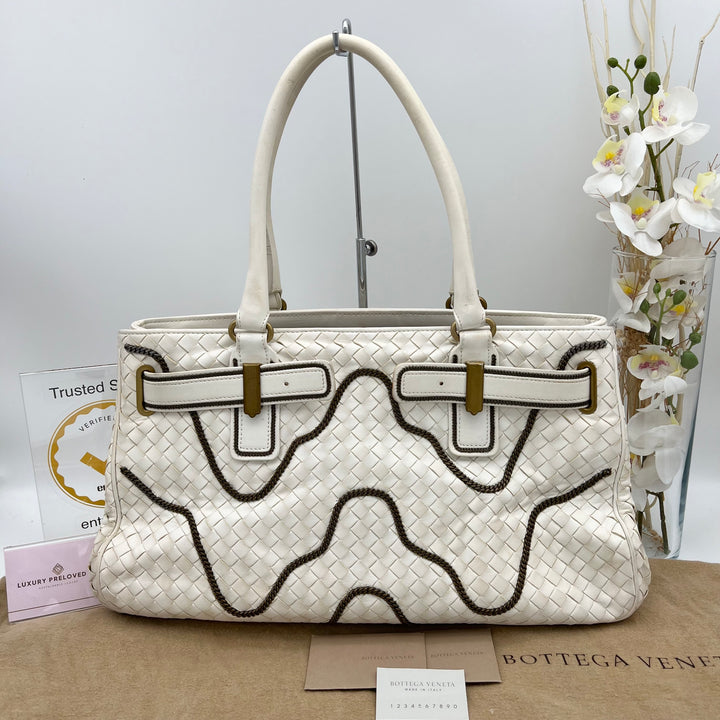 BOTTEGA VENETA WHITE CHAIN AROUND TOTE BAG