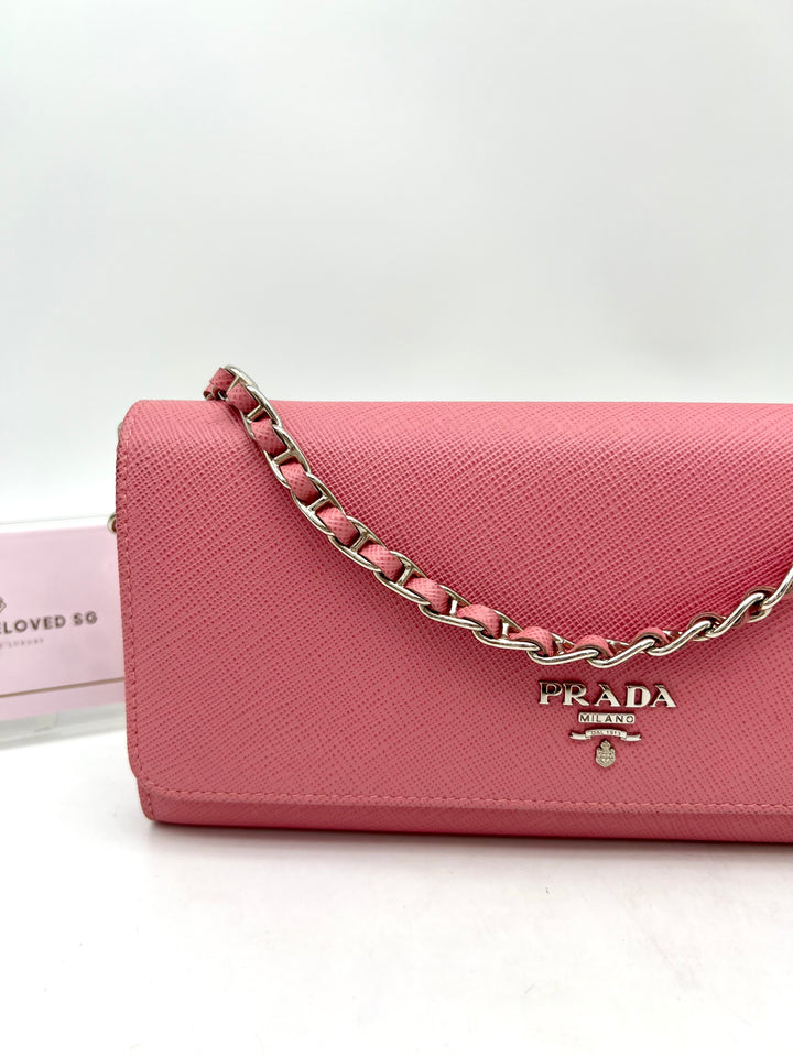 PRADA SAFFIANO WALLET ON CHAN