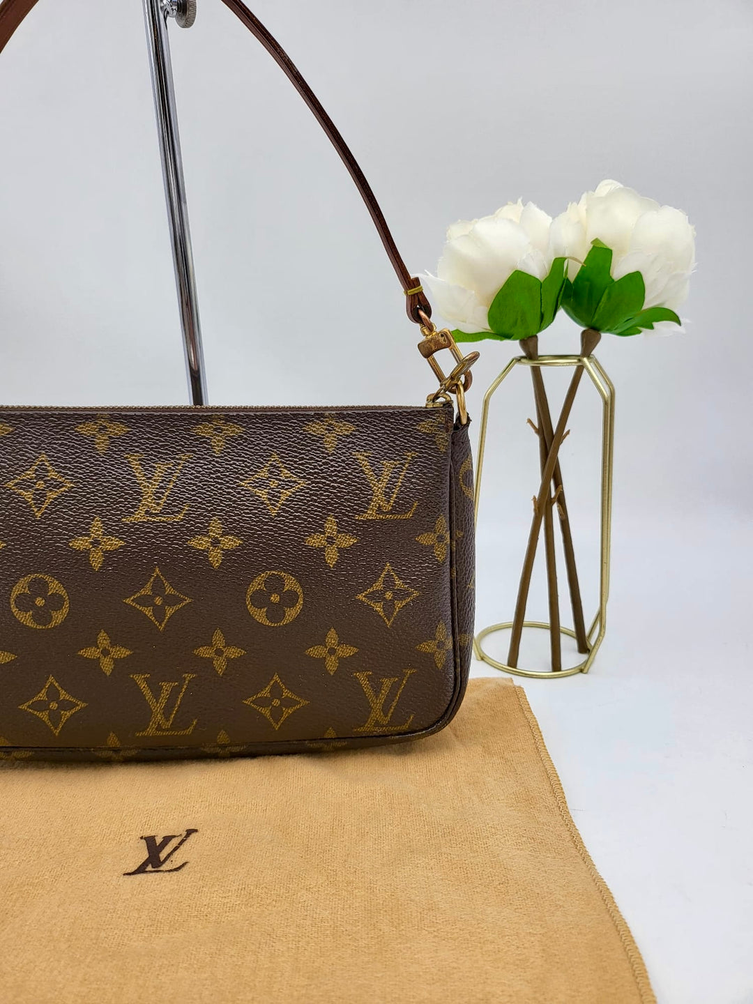 LOUIS VUITTON POCHETTE ACCESSORIES MONOGRAM