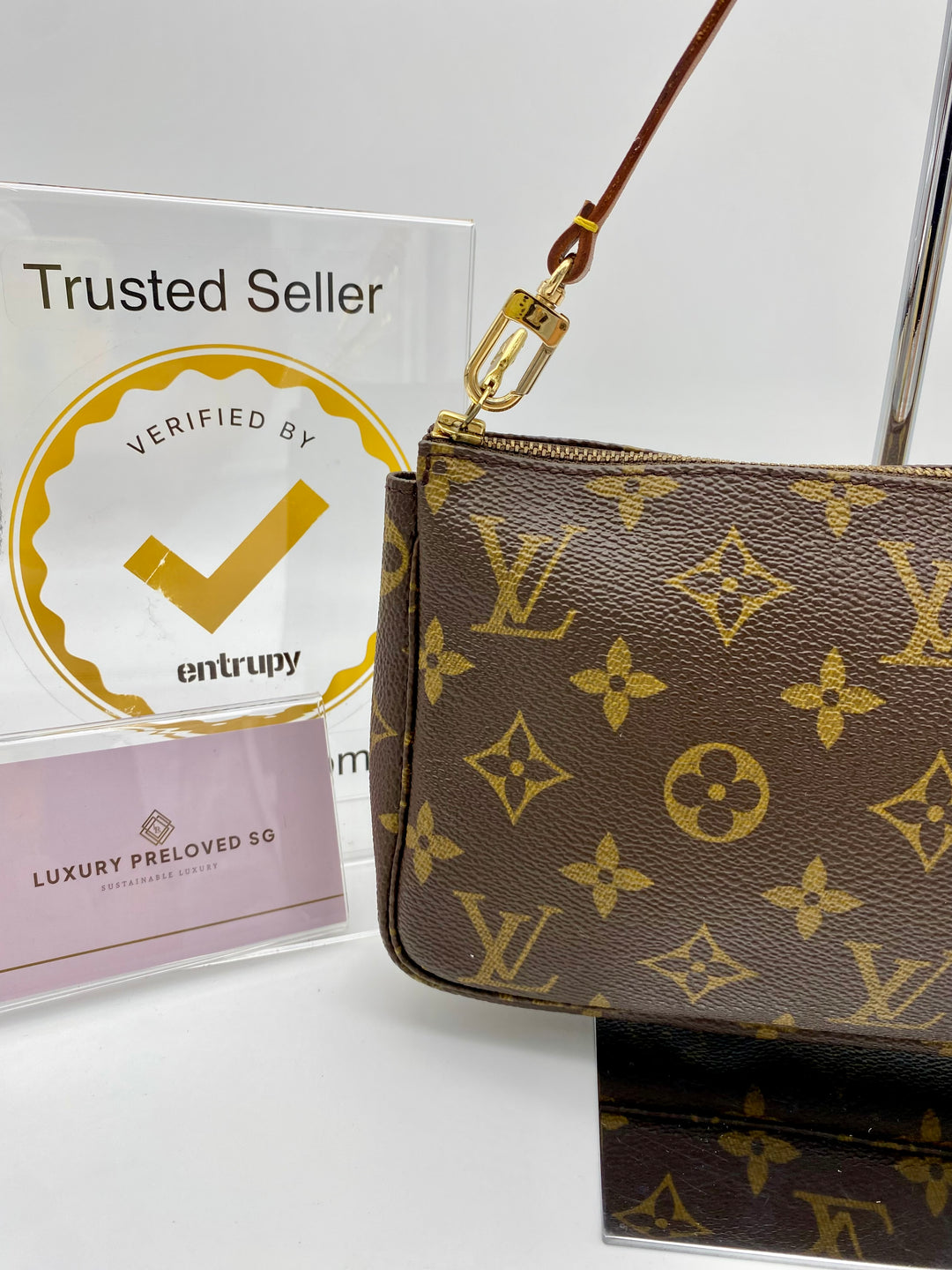 LOUIS VUITTON POCHETTE ACCESSOIRES MONOGRAM