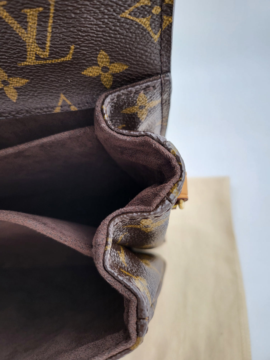LOUIS VUITTON POCHETTE METIS MONOGRAM