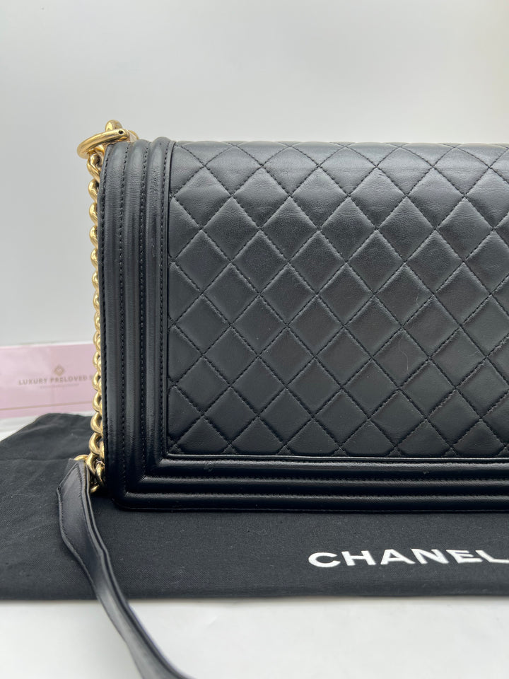 CHANEL LAMBSKIN NEW MEDIUM BOY GHW