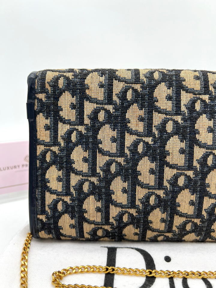 CHRISTIAN DIOR VINTAGE SHOULDER CHAIN BAG