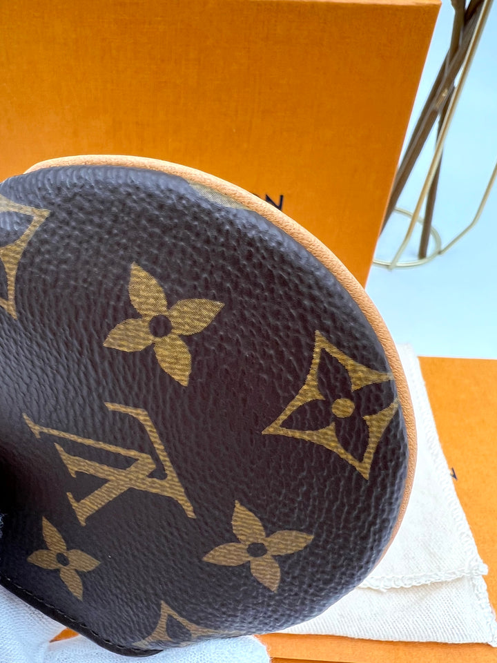 LOUIS VUITTON ROUND COIN PURSE MONOGRAM