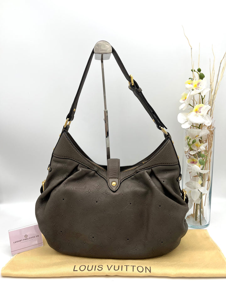 LOUIS VUITTON MAHINA XS HOBO
