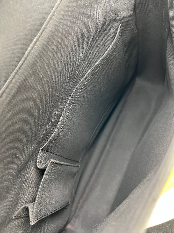 LOUIS VUITTON DANIEL MM MESSENGER BAG