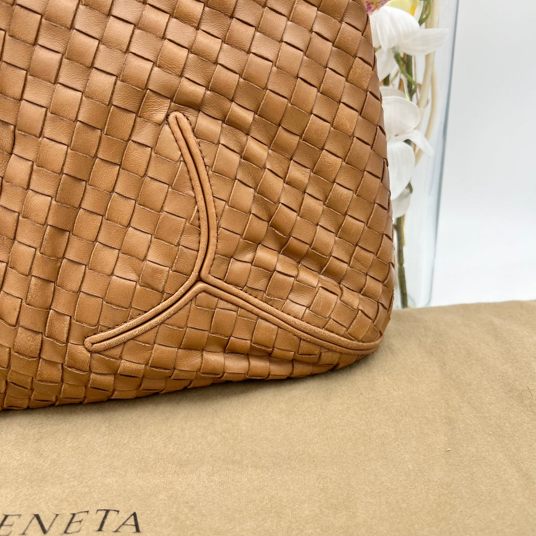 BOTTEGA VENETA INTRECCIATO SHOULDER BAG