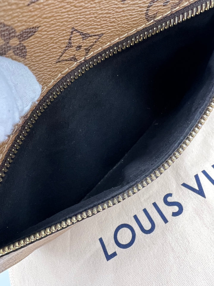LOUIS VUITTON POCHETTE METIS MONOGRAM REVERSED