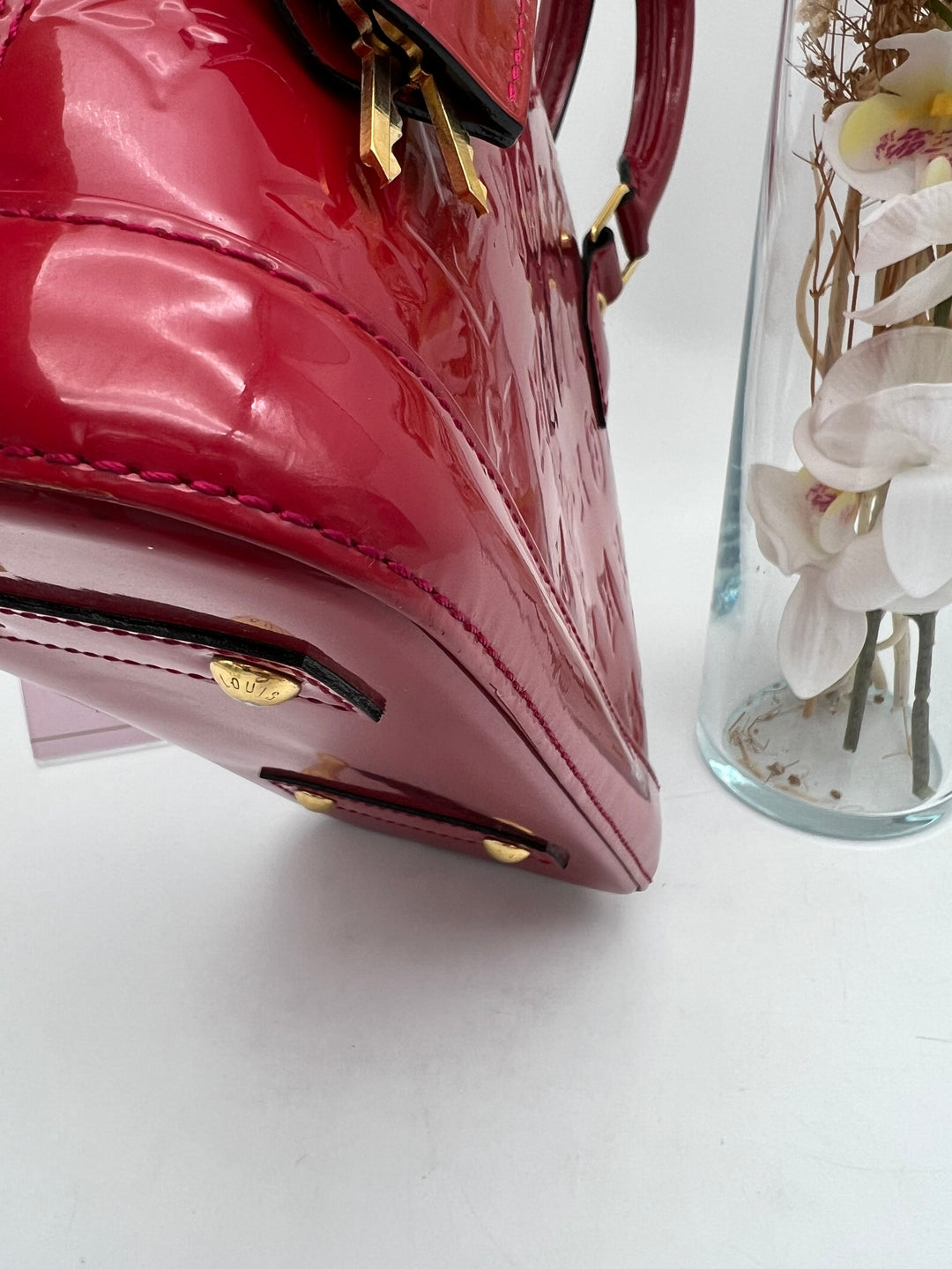 LOUIS VUITTON ALMA BB VERNIS