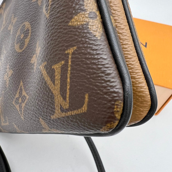 LOUIS VUITTON TWIN POCHETTE REVERSE