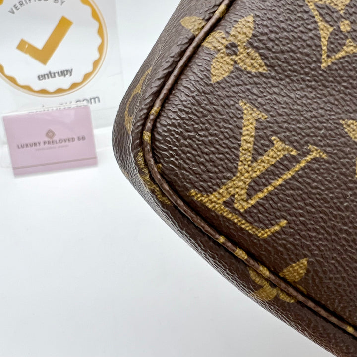 LOUIS VUITTON POCHETTE ACCESSOIRES MONOGRAM