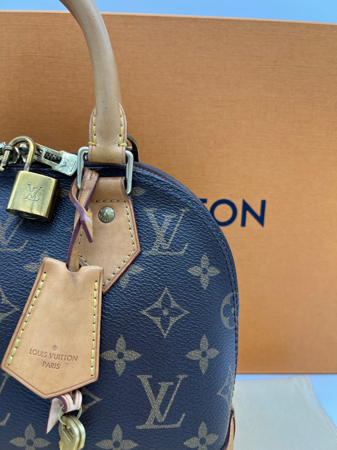 LOUIS VUITTON ALMA BB MONOGRAM