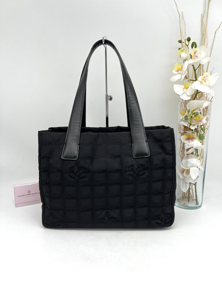 CHANEL TRAVELINE TOTE BAG