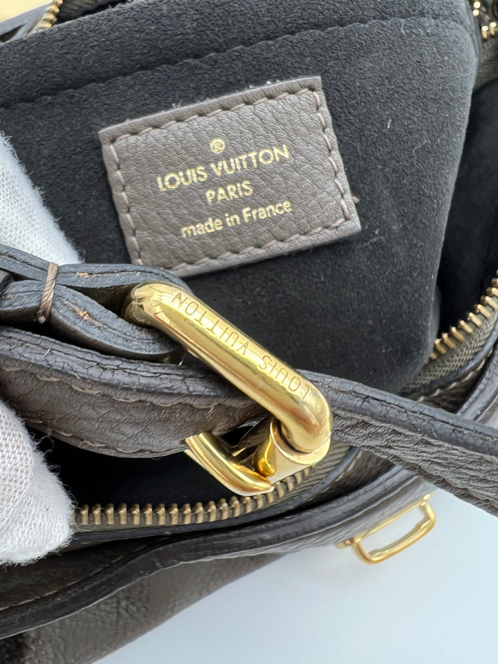 LOUIS VUITTON MAHINA XS HOBO