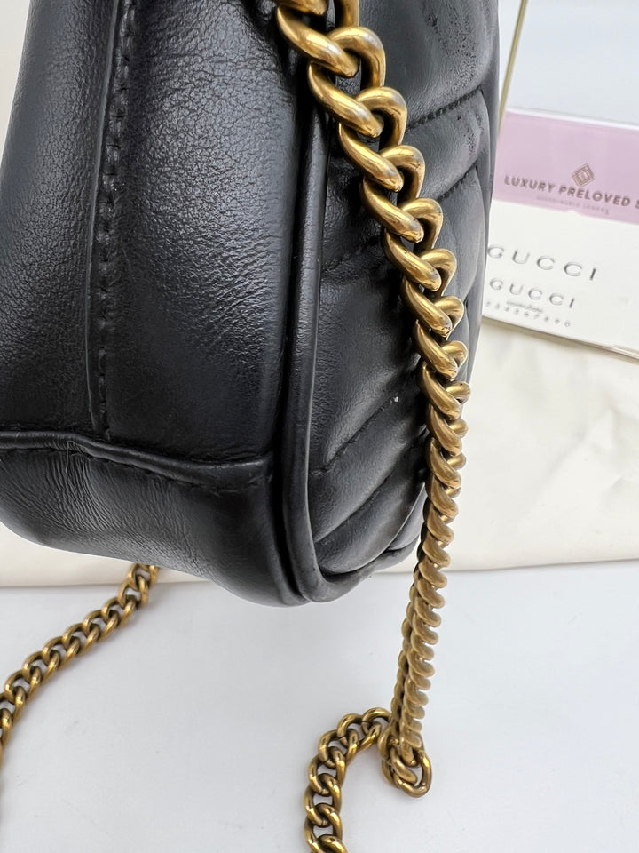 GUCCI GG MARMONT SMALL CHAIN SHOULDER BAG