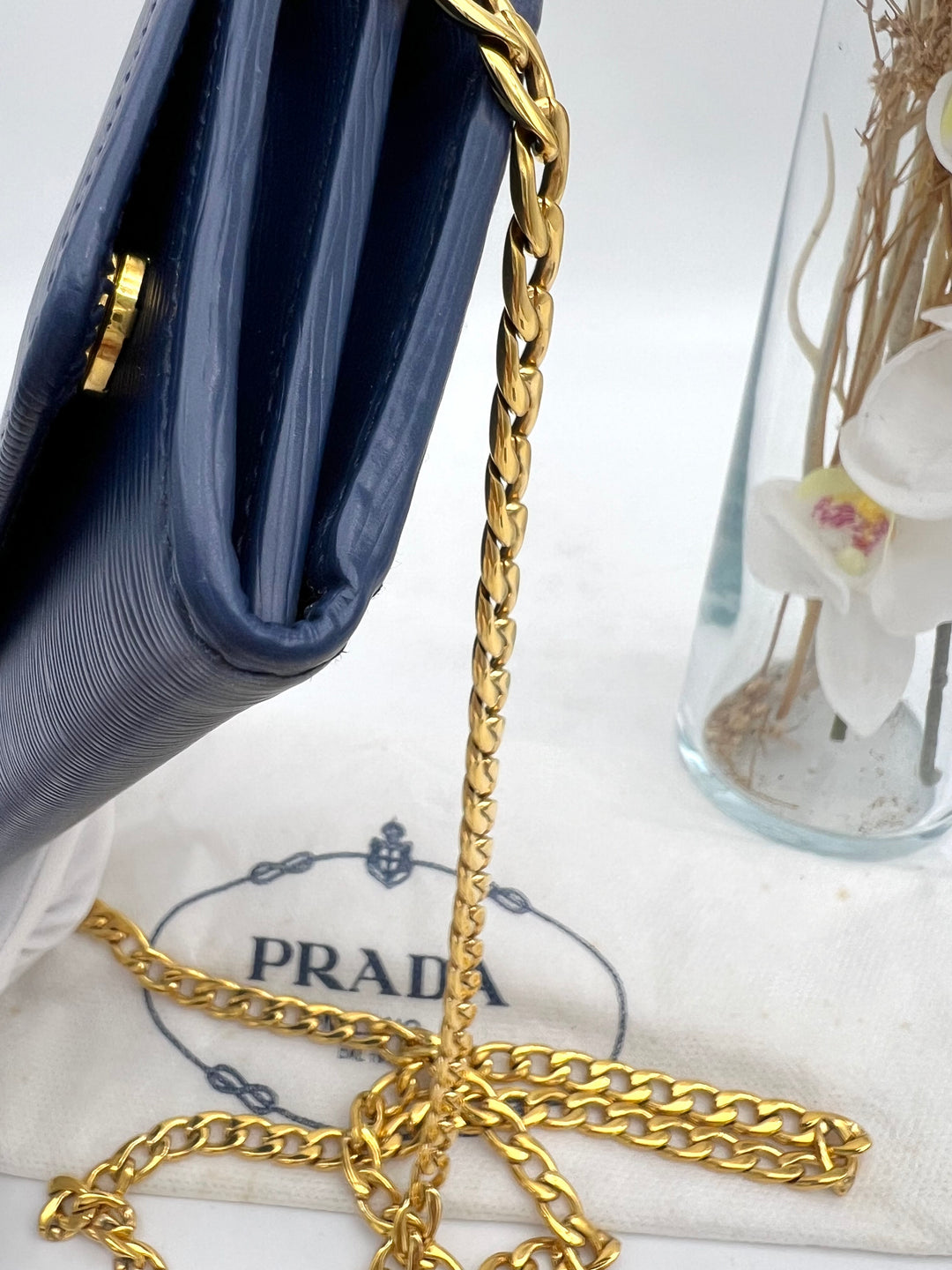 PRADA SAFFIANO WALLET ON CHAN
