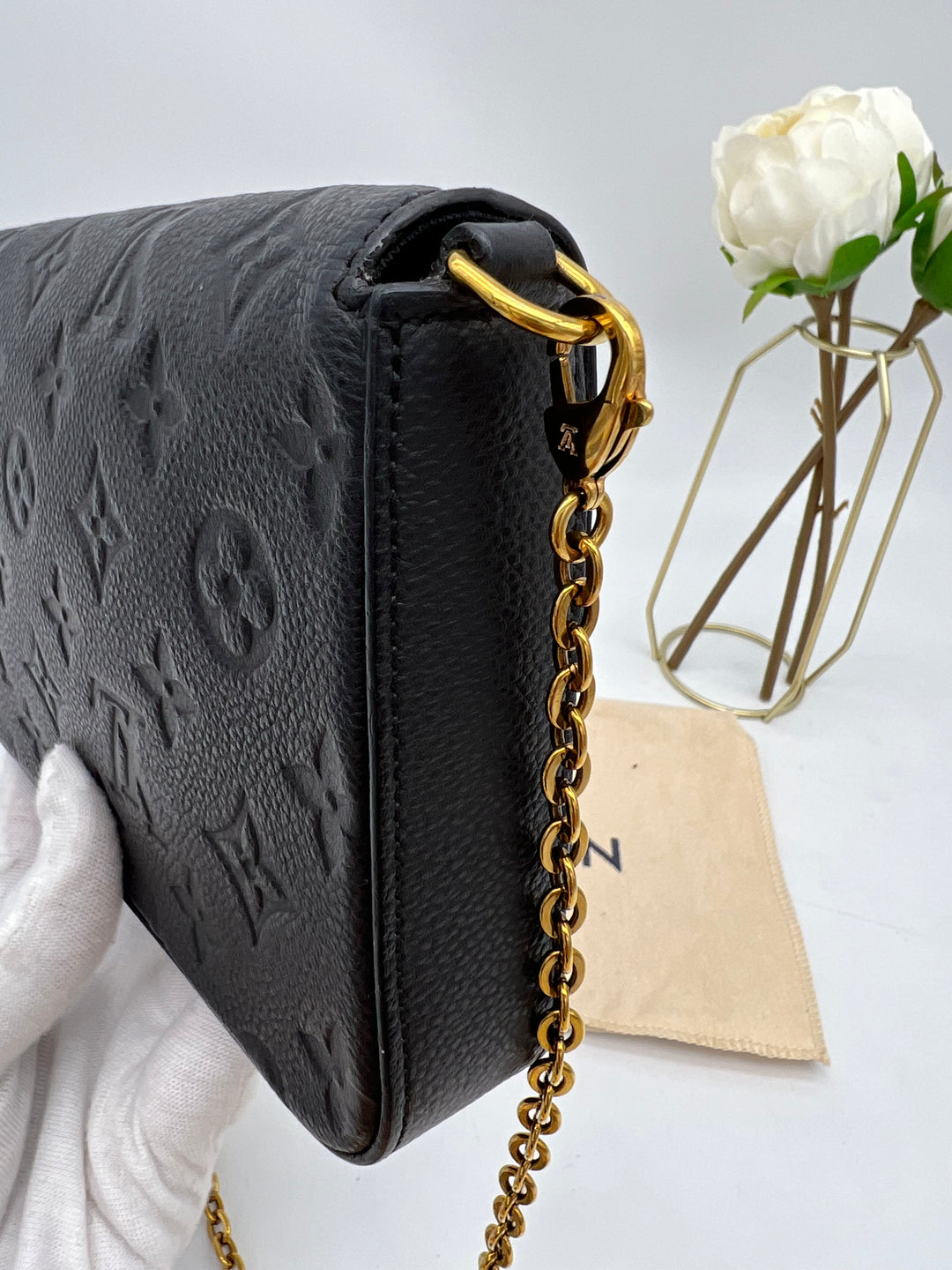 LOUIS VUITTON FELICIE EMPRIENTE LEATHER