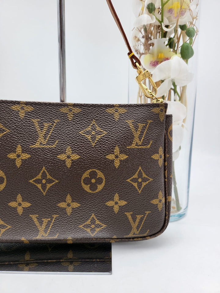 LOUIS VUITTON POCHETTE ACCESSORIES MONOGRAM