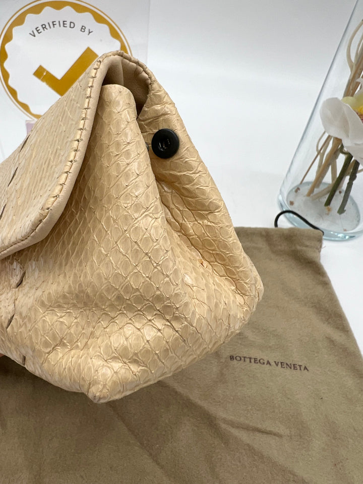 BOTTEGA POUCH