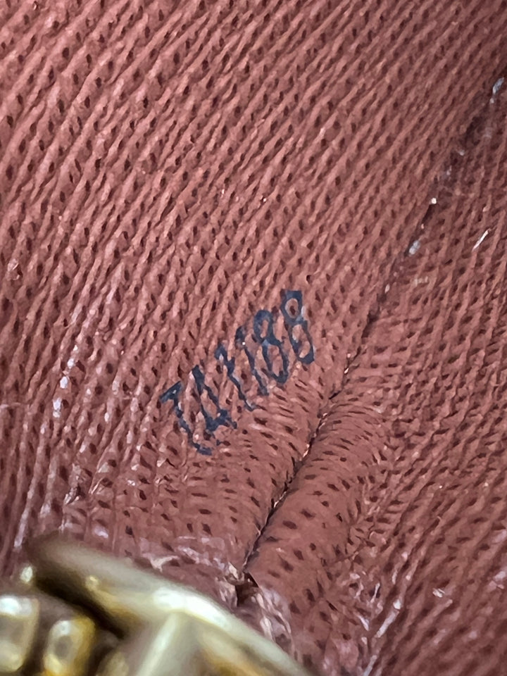 LOUIS VUITTON ROUND COIN PURSE MONOGRAM