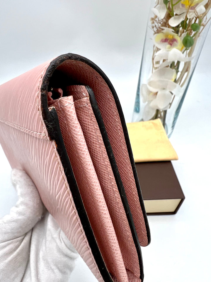 LOUIS VUITTON TWIST WALLET