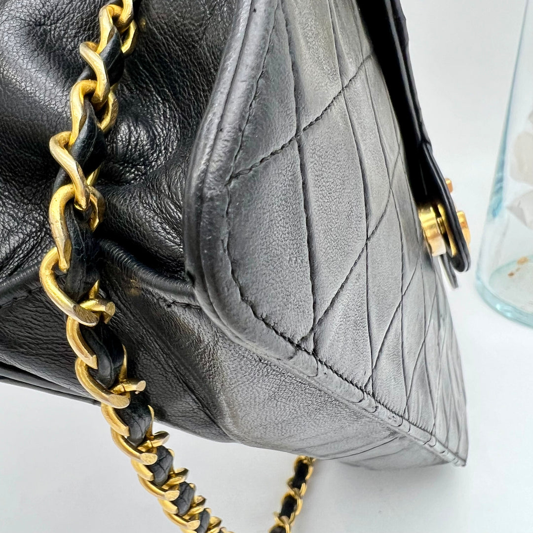 CHANEL BLACK MATALESSE PUSH LOCK CHAIN SHOULDER BAG