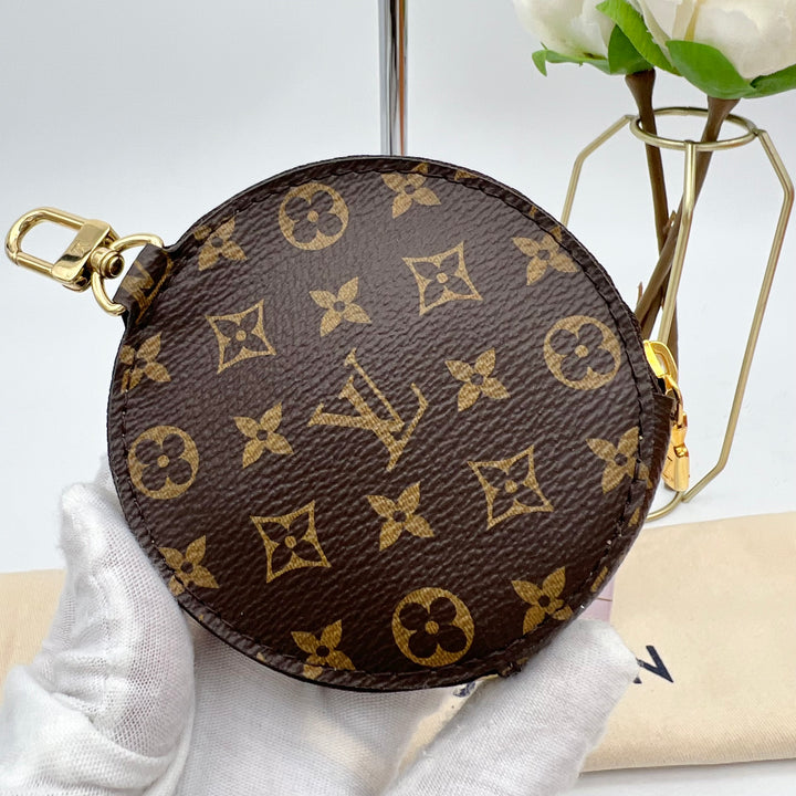 LOUIS VUITTON MULTI POCHETTE