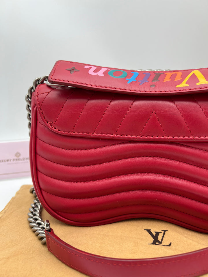 LOUIS VUITTON NEW WAVE CHAIN SHOULDER BAG