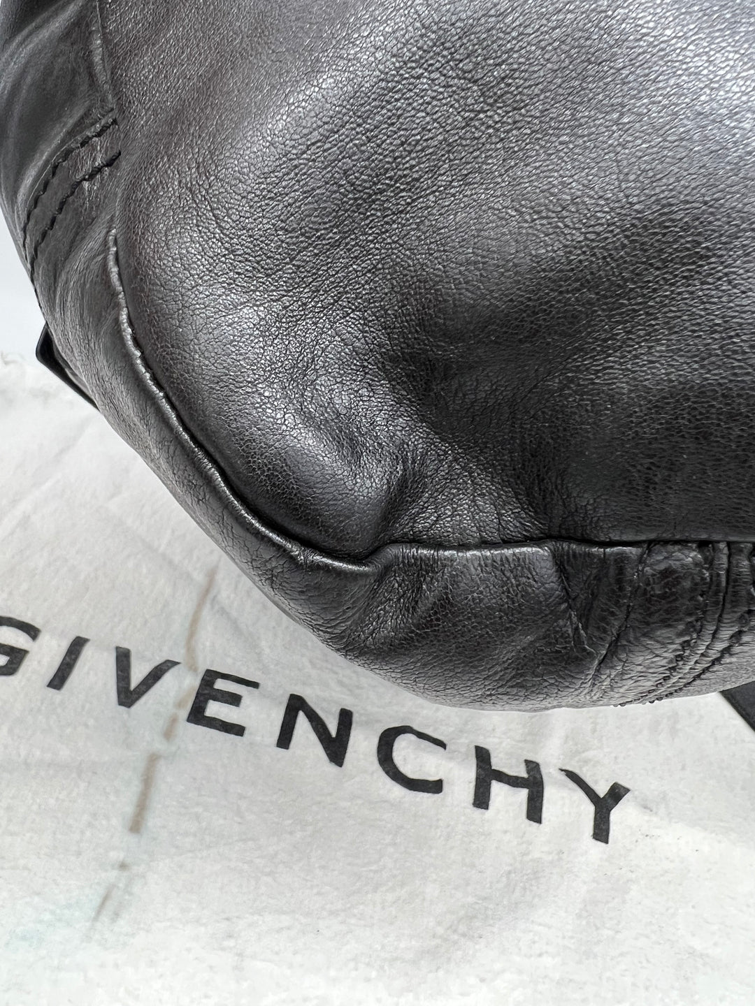 GIVENCHY PANDORA CLASSIC 2 WAY