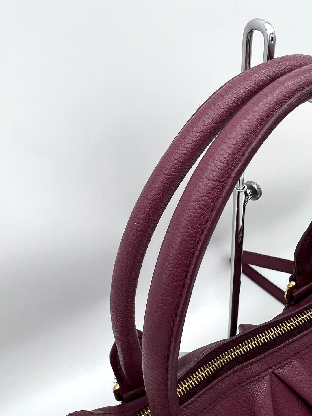 BURBERRY LONDON PURPLE GRAINED SMALL SHOULDER BAG