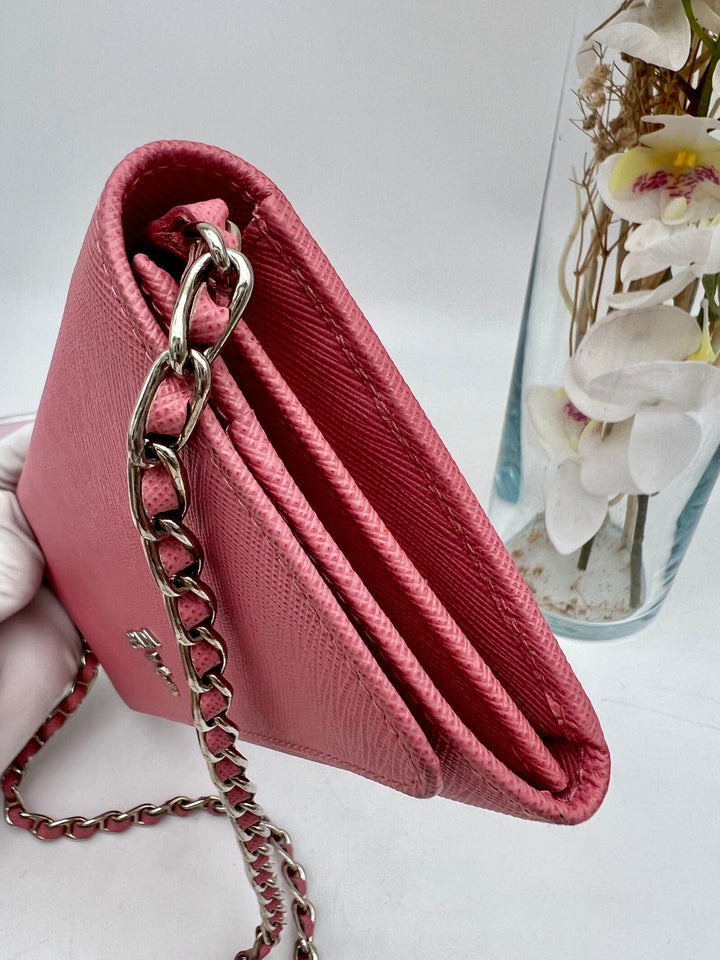 PRADA SAFFIANO WALLET ON CHAN