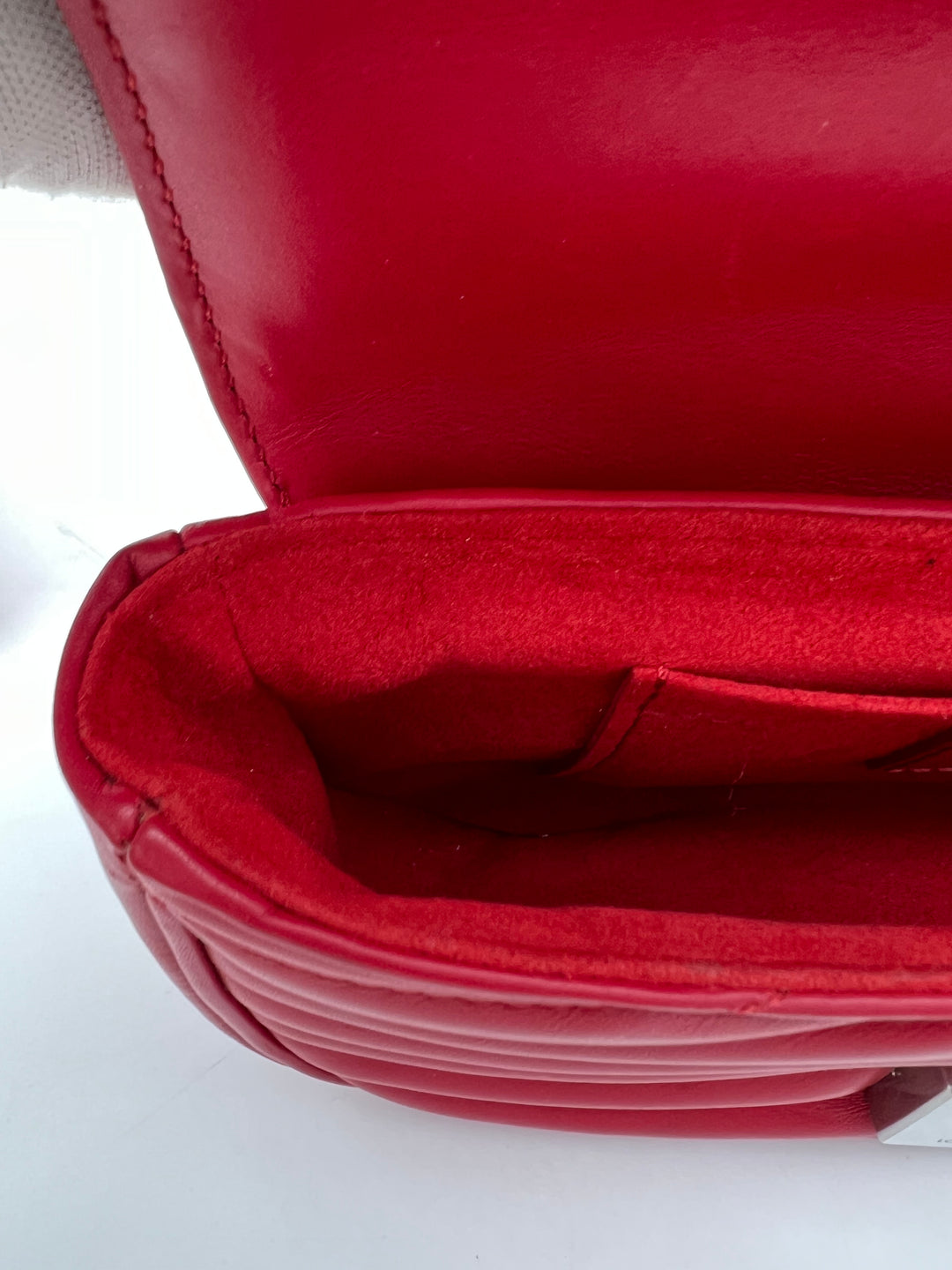 LOUIS VUITTON NEW WAVE CHAIN SHOULDER BAG